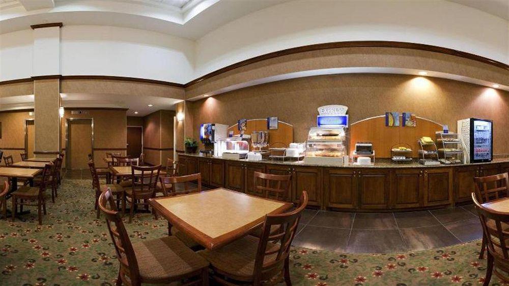 Holiday Inn Express & Suites Irving Conv Ctr - Las Colinas By Ihg Esterno foto