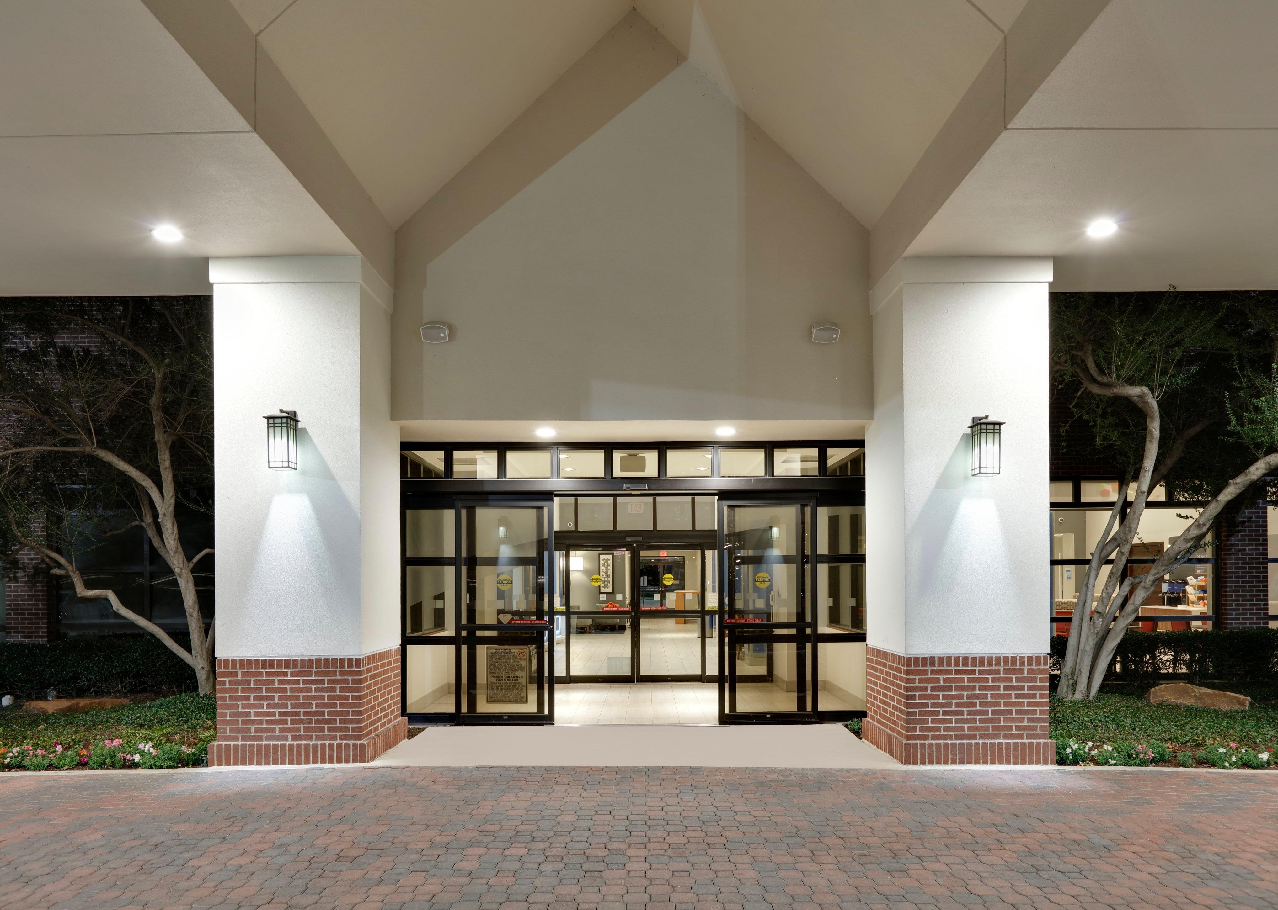 Holiday Inn Express & Suites Irving Conv Ctr - Las Colinas By Ihg Esterno foto
